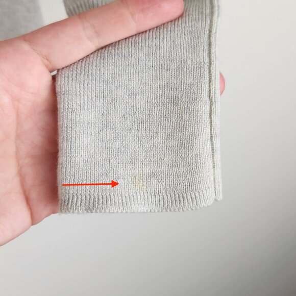 J. Crew 100% Merino Wool Lightweight V-Neck Sweater Heather Gray sz S Flawed - Picture 12 of 14